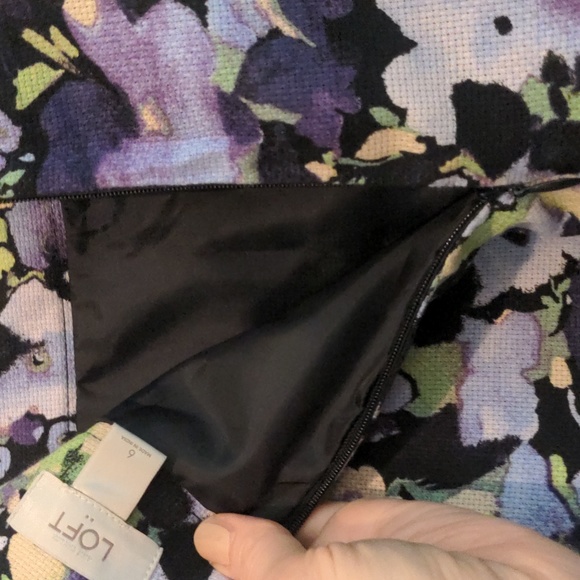 LOFT brand floral pencil mini skirt - Picture 6 of 7